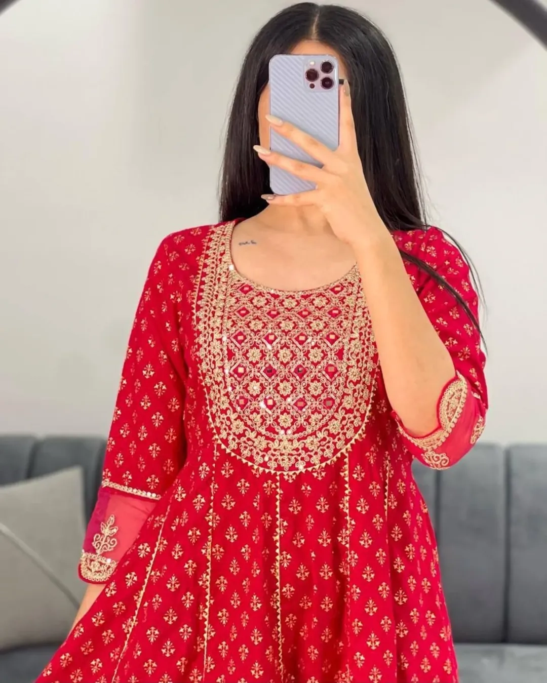 قرمز