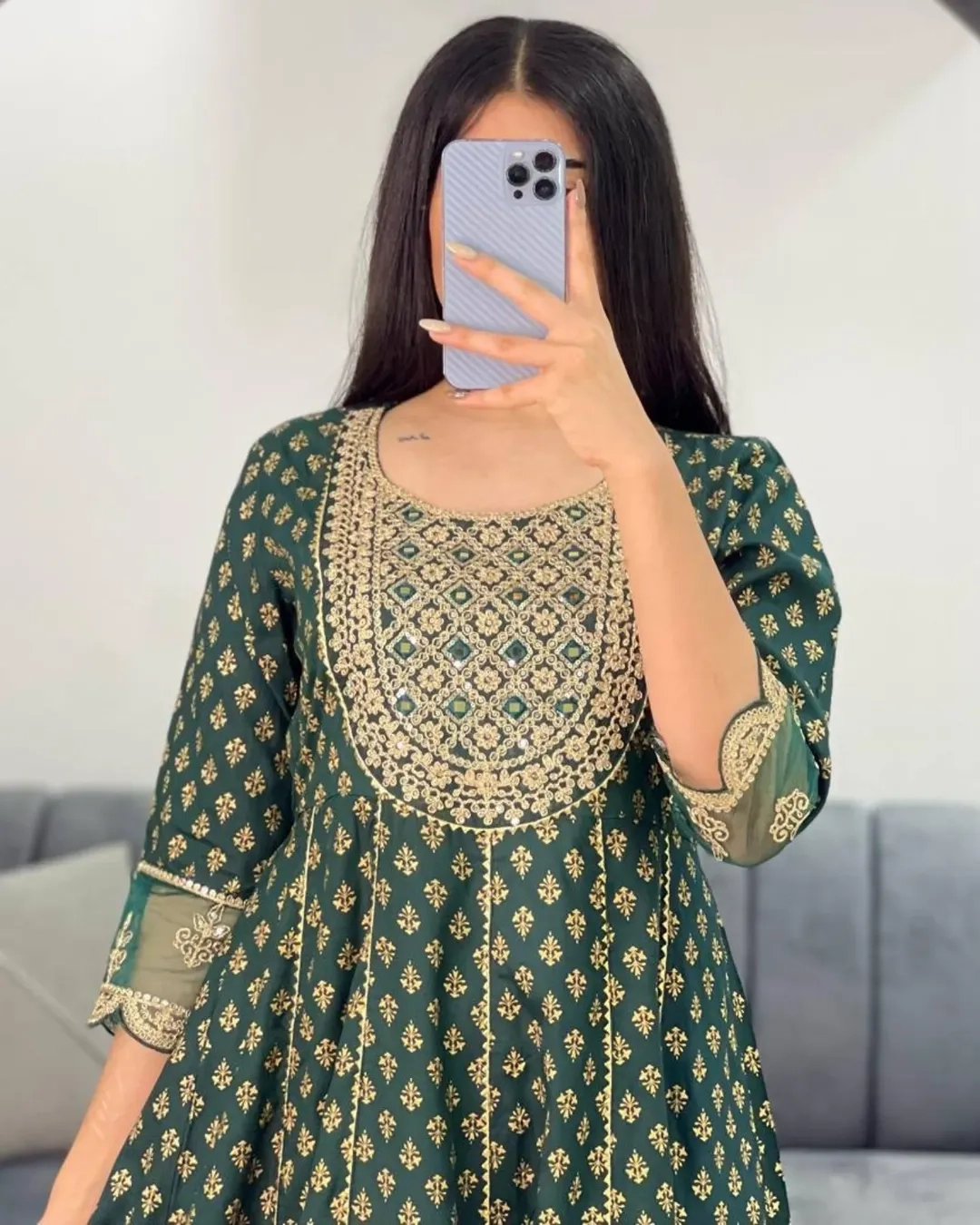 قرمز