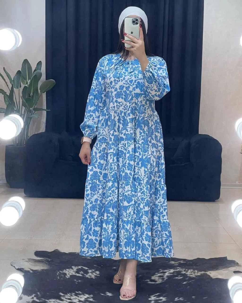 آبی سفید کم رنگ
