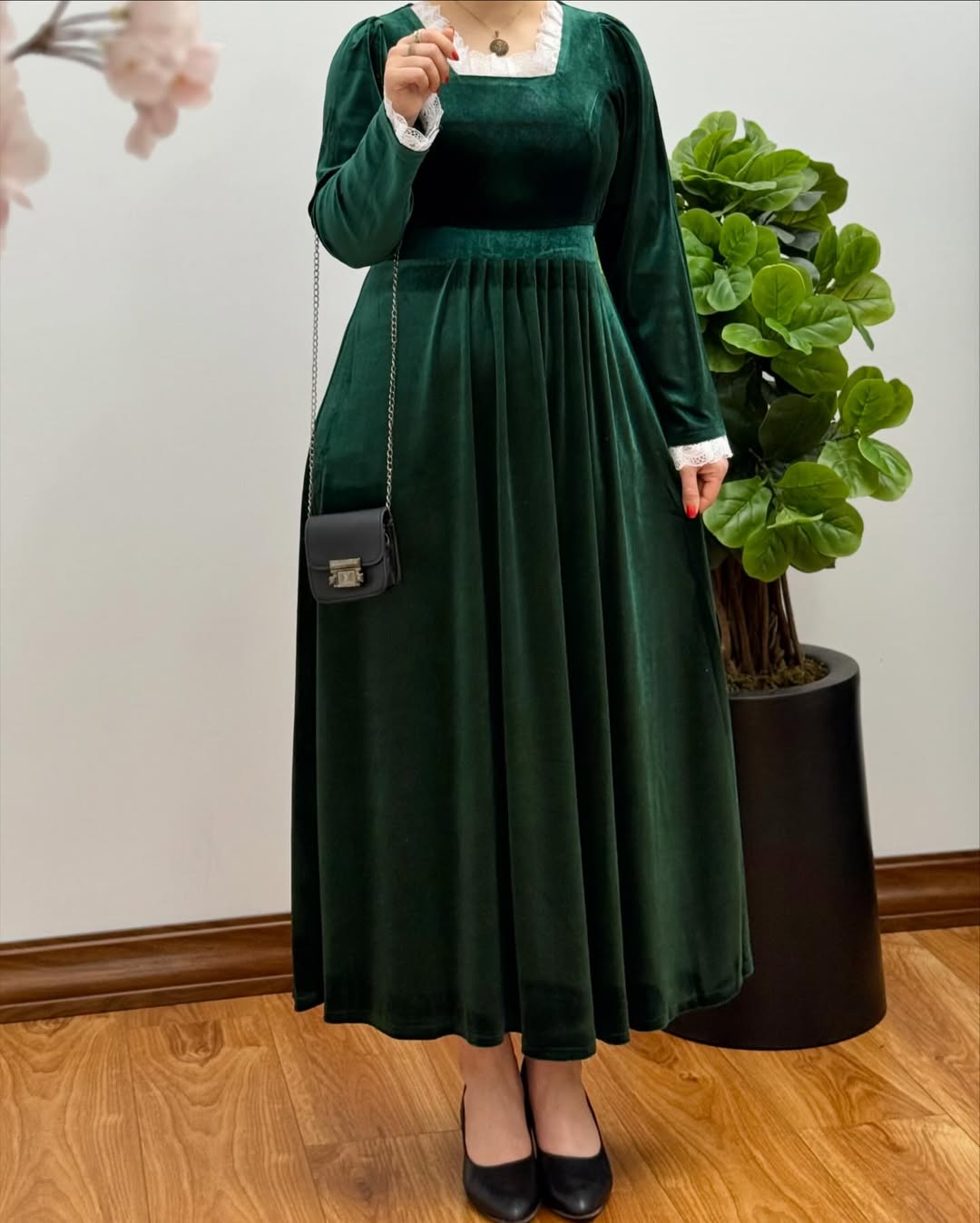 پیراهن زنانه مخمل طرح دانتل